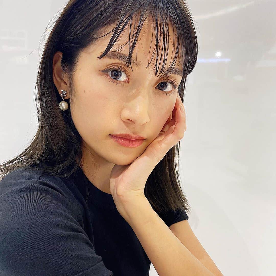 川口優菜さんのインスタグラム写真 - (川口優菜Instagram)「. i like to flick my lines up✔️✔️ #makeup #eyemakeup」9月20日 20時18分 - yuna.kawaguchi