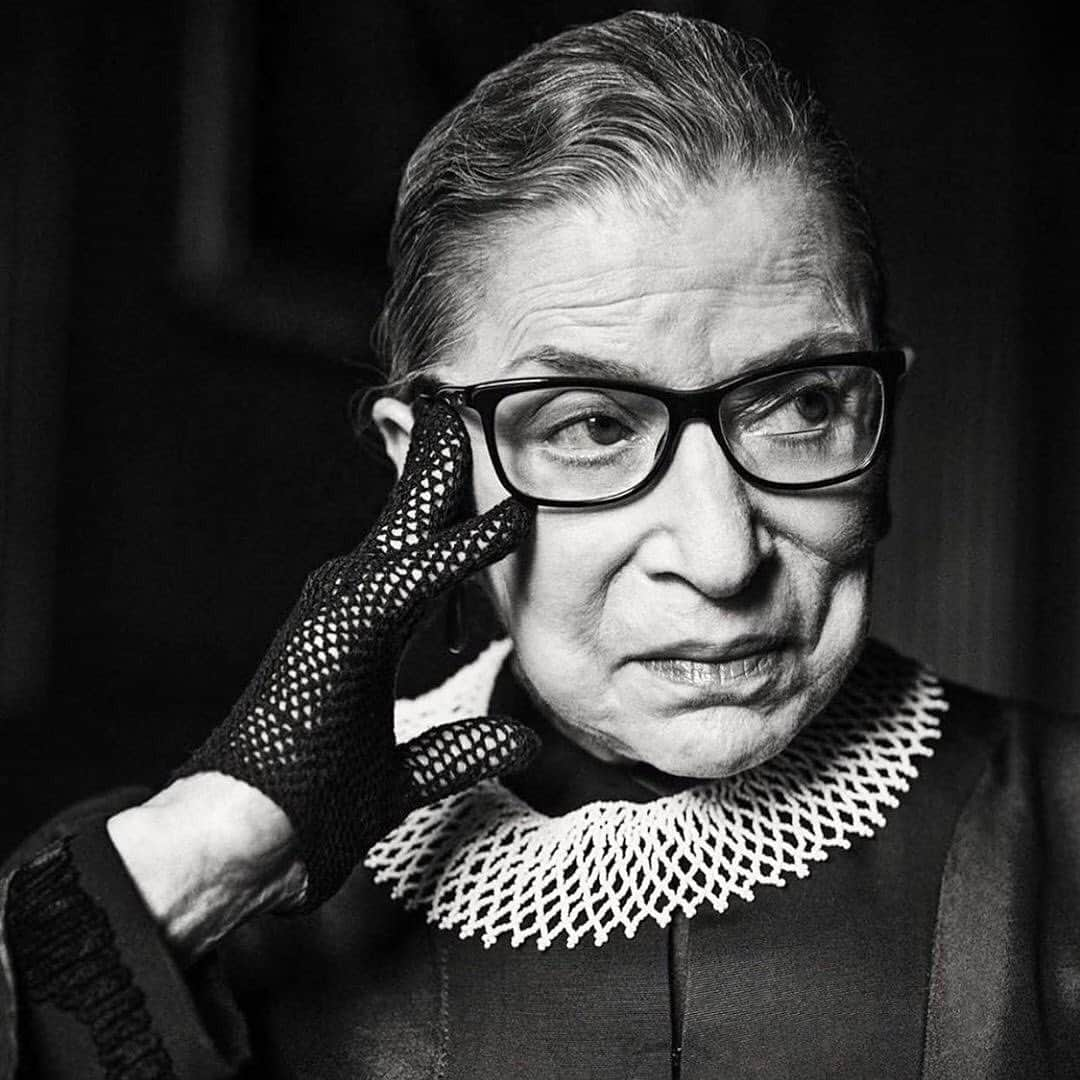 ニコール・キッドマンさんのインスタグラム写真 - (ニコール・キッドマンInstagram)「Rest In Peace extraordinary woman. Thank you, we’ll carry your work forward #RBG」9月20日 20時13分 - nicolekidman