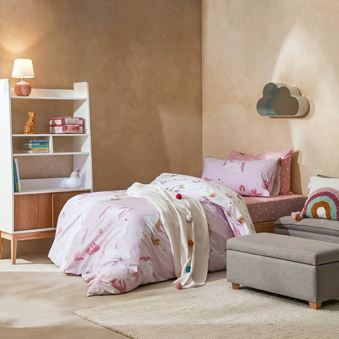 Target Australiaさんのインスタグラム写真 - (Target AustraliaInstagram)「All the bedding and accessories they need to design their dream room  🎯♥️ #targetaus #targetauskids #targetaushome ​」9月21日 5時55分 - targetaus