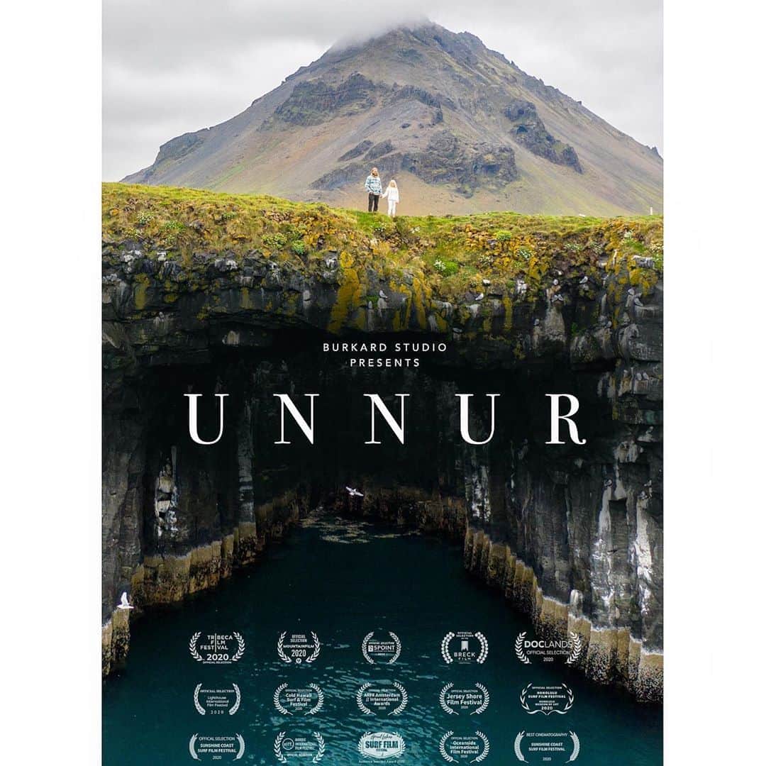 クリス・バーカードのインスタグラム：「Excited to be premiering my new film UNNUR online this Tuesday at 7pm PST for free. And Weds at 10am PST for European audiences. Beyond grateful to share this incredibly personal & important story with everyone. By far the film I am most proud of yet!  To watch RSVP in my bio link or check out Chris Burkard photography or @billabong YouTube/Facebook page for screenings . 🤙 .  @sonyalpha @icelandair」