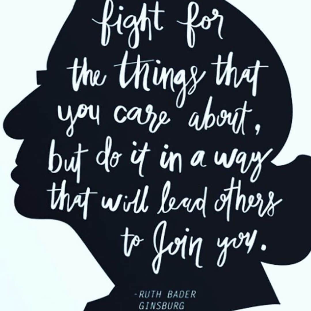 ボビー・ブラウンのインスタグラム：「#notoriousrbg #rbg」