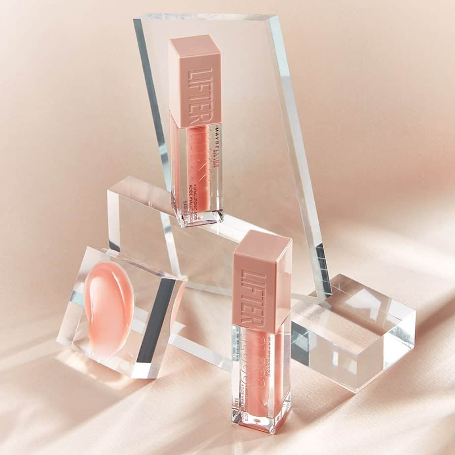 Maybelline New Yorkさんのインスタグラム写真 - (Maybelline New YorkInstagram)「Did you know our new #liftergloss is formulated with hyaluronic acid?😍Tap to shop and get lasting hydration all day!」9月20日 22時17分 - maybelline