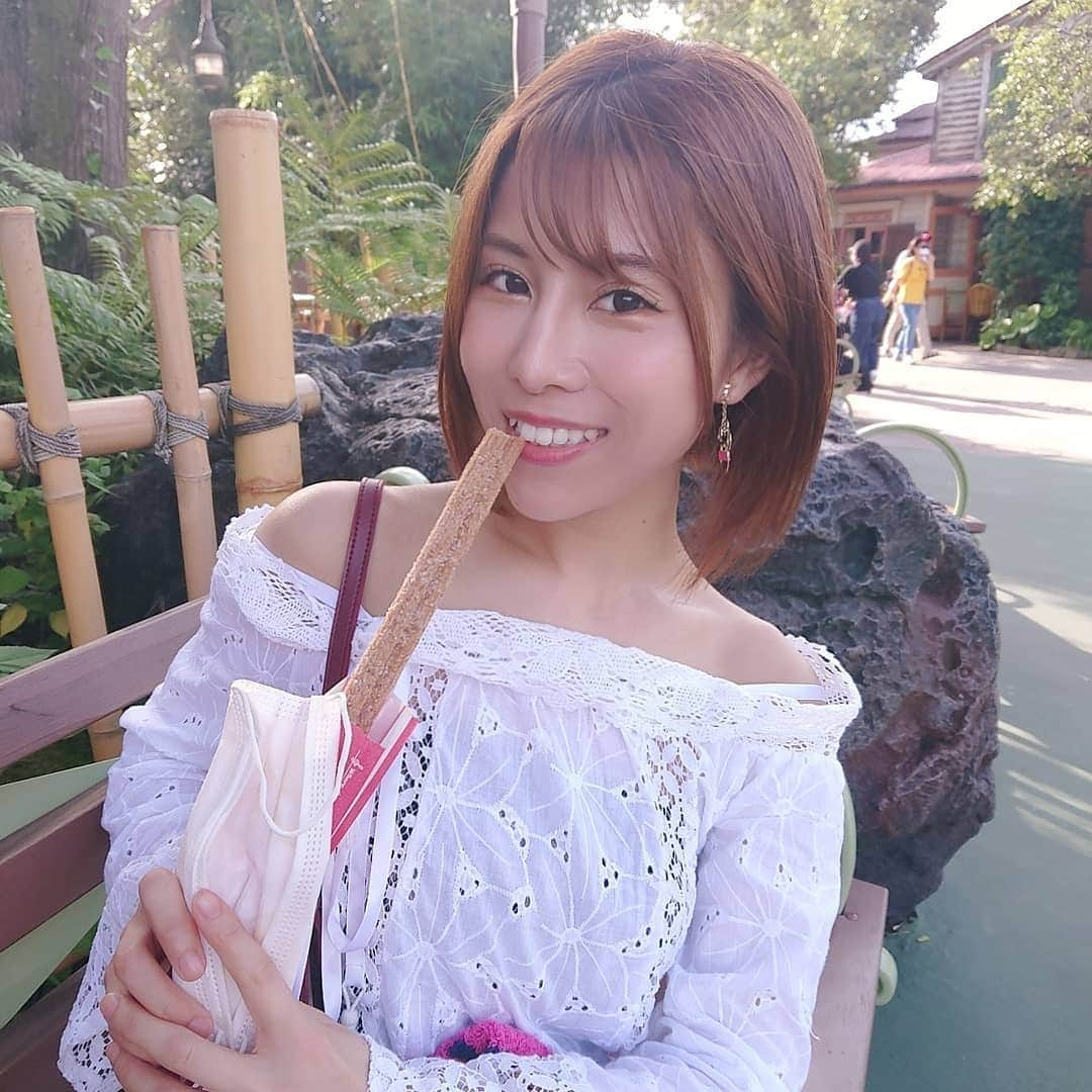 大岩根綾奈さんのインスタグラム写真 - (大岩根綾奈Instagram)「🐭🏰💓 #インスタ頑張ってみようかな #思ってきた #3日坊主になりませんように #操作難しい #あ #tdl #行ってきた #無意識に #私服 #ミニーコーデ #してた #浮かれてる #めちゃ #歩きすぎて #次の日 #全身筋肉痛 #なった #上半身 #なんで #てか #友達 #写真 #撮るの #上手い #タグ付け #ストーリー #理解不能 #フォローお願いします#うまじょ #オリホ姫🔰」9月20日 22時23分 - ooiwaneayana