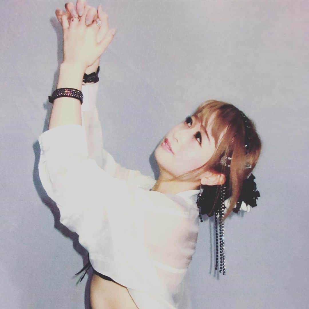 前田のののインスタグラム：「新宿ニューアート10日間ありがとうございました✨色んな人に会えて連日応援してくださった方や毎日来てくれた方や初めましての方や女子のみなさんやほんとにありがとう❤毎日差し入れやお心付けも幸せでした🙂！ステージがほんとに大好きだなと改めて実感しました🎶10結にもどってくるよ〜特別な週になります❤ 乞うご期待！✨  ーーーーーーーーーーー  生きてるからこそ いろんなことを感じれる  悔しいことや悲しいことや なんでって思うことも沢山 あるし生きずらい世の中だけど  楽しいことも幸せ感じれることも 愛を感じることも達成感も たくさんあるよね  まだまだ成長したいし なりたい自分まで20%しか いってない  ステージ中 生きたいって強く思ったよ  ありがとうって。  #前田のの #新宿ニューアート #ストリップ #浅草ロック座 #ダンス」