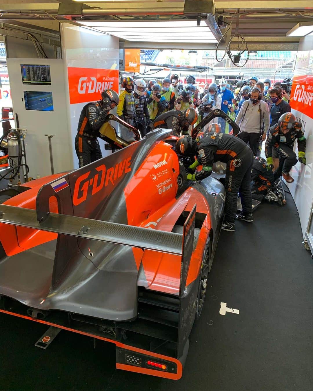 ジャン＝エリック・ベルニュのインスタグラム：「I gave it all during this 24H race, but Le Mans can be very cruel, engine problem half way in the race and we were still on the podium position but a suspension failure at the end ruined our chances... heartbreaking #LeMans24」