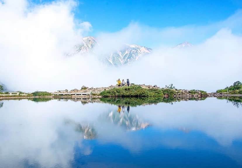 登山*トレッキング*アウトドア『.HYAKKEI』さんのインスタグラム写真 - (登山*トレッキング*アウトドア『.HYAKKEI』Instagram)「爽やかな八方池の写真です！﻿ 真っ青な空が素敵です。﻿ 夏山が恋しいですね！﻿ ﻿ ﻿ photo by @aya1_16  ﻿ あなたの山の思い出picを#hyakkeime で投稿してください！みんなで素敵なお山ギャラリーをつくりましょー！﻿ ﻿ ﻿ ﻿ #登山好きな人と繋がりたい #登山 #山登り #山歩き #山ガール #登山女子 #山ボーイ #山バカ #landscape #絶景 #日本の絶景 #as_archive #vsco #reco_ig #光と影 #空 #sky #北アルプス #八方池」9月20日 22時38分 - hyakkei_me