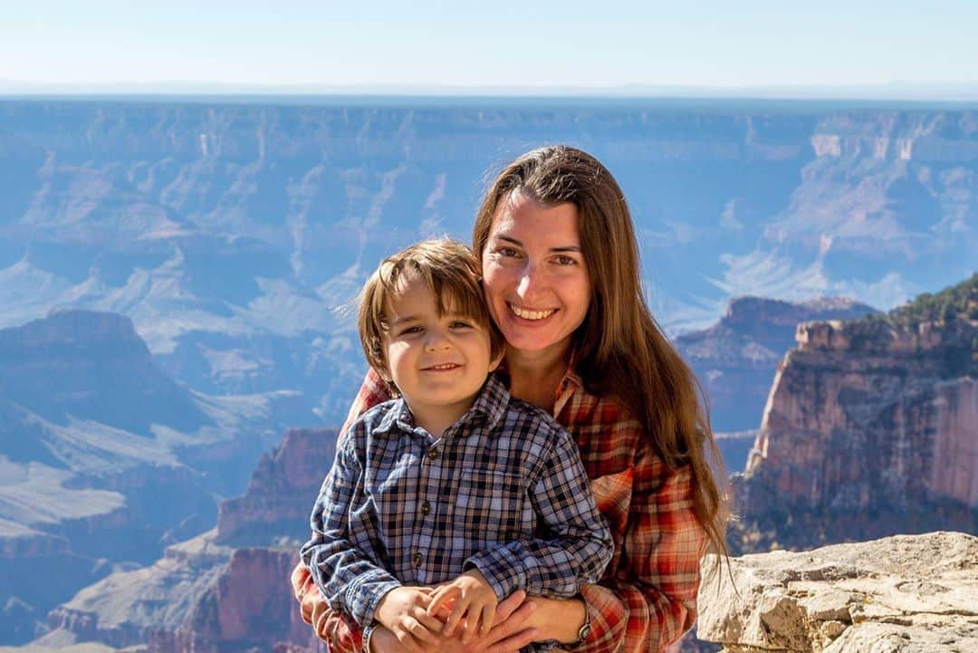 CANON USAさんのインスタグラム写真 - (CANON USAInstagram)「"I haphazardly snapped this photo during one of our fall visits to Zion. I noticed this view as we were driving by, and made my husband quickly pull over so that I could run back and capture it while he waited in the car with our napping infant. (Don't worry, I swapped with him on baby duty so that he could also run back and admire the beauty!) What caught me off guard about this particular moment, on this particular day, was the light. The sky was a mix of clouds and sun, constantly changing how the light hit the landscape. During this fortuitous morning, there was no one out here but me. It felt almost like a "secret" to be witnessing this soft light with these lovely fall colors. Completely unplanned and totally inspiring. It almost looked like a painting instead of real life. It has remained one of my most vivid and cherished memories." 🍂Thank you for sharing your #CanonMemories with us, @ninamayerritchie!  📷Camera: #Canon EOS 6D  Lens: EF 24-105mm f/4L IS USM ...Have an uplifting story and photo to share with us? Submit your #CanonMemories at canon.us/canonmemories」9月20日 22時44分 - canonusa