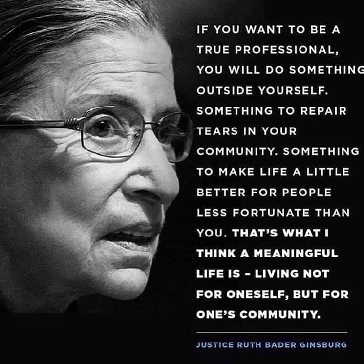 のインスタグラム：「Thank you, RBG, for paving the way and showing us how it’s done. May we all follow your example and may you Rest In Peace.   #riprbg #thenotoriousrbg #honorher #vote」