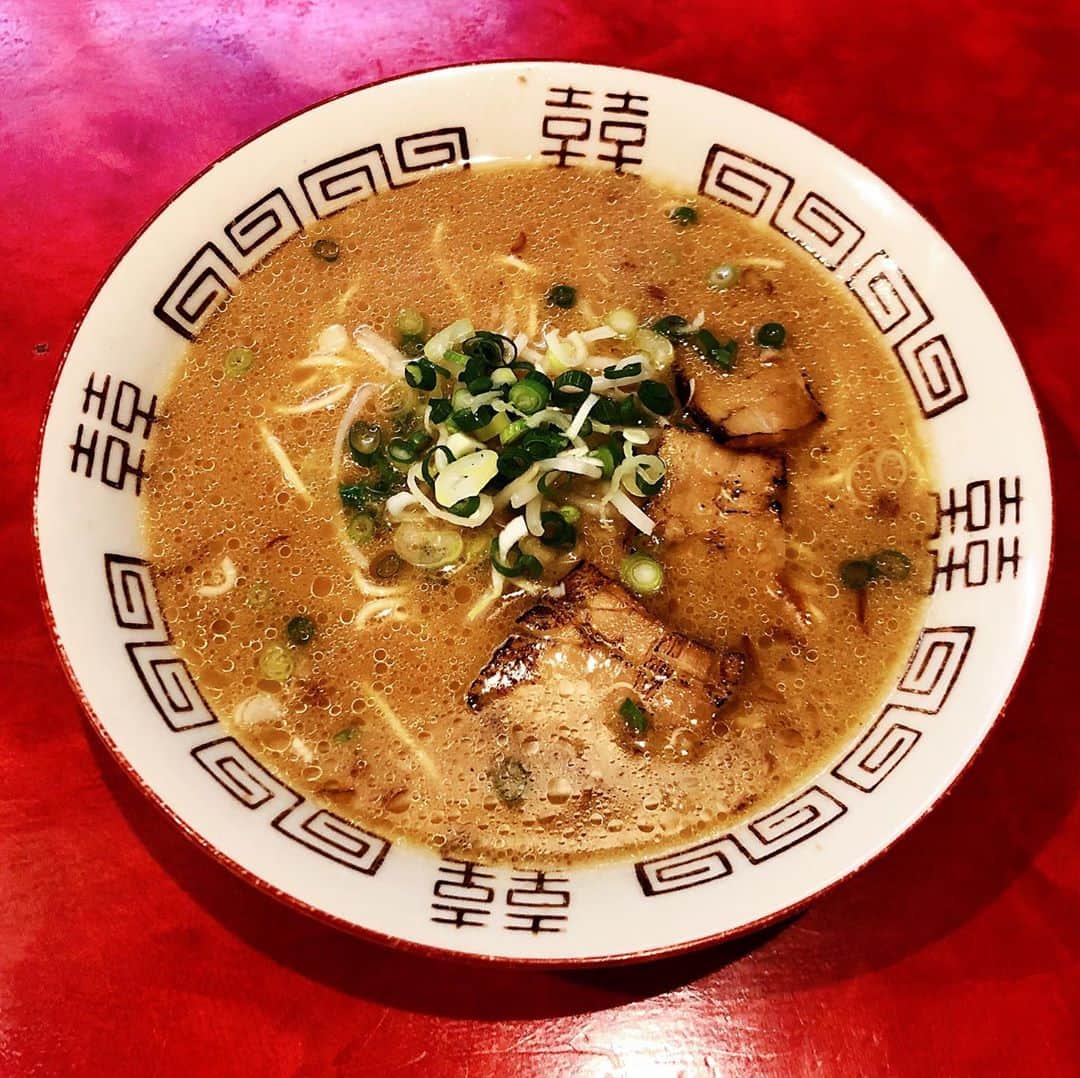 岸田メルのグルメインスタ