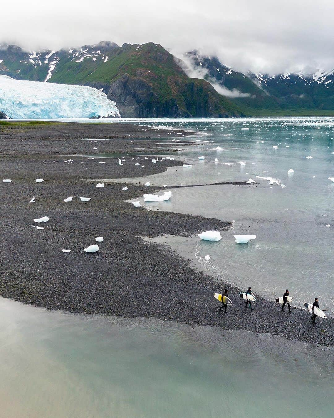 ビラボンさんのインスタグラム写真 - (ビラボンInstagram)「Our rubber hits the road less travelled.⠀ ⠀ We go to great lengths to test our wetsuits. Swipe for a look at the Crew putting them to work - and tap to shop our new Recycler Wetsuits featuring Graphene.⠀ ⠀ #BillabongWetsuits」9月20日 23時02分 - billabong