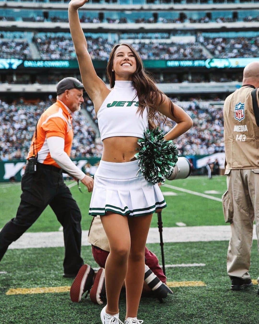 Jets Flight Crewのインスタグラム：「Happy Game Day Jets Nation!」