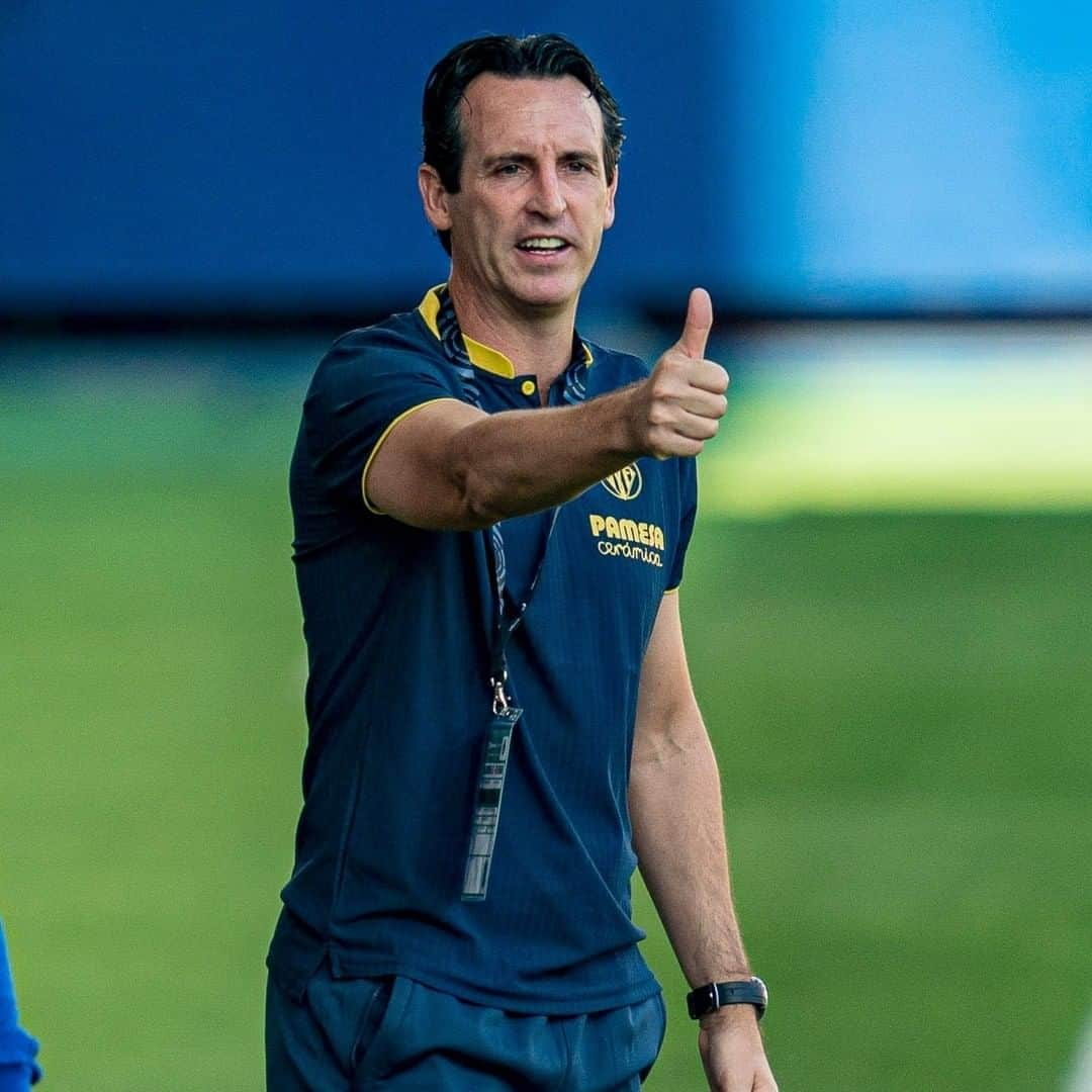 ビジャレアルCFさんのインスタグラム写真 - (ビジャレアルCFInstagram)「¿Qué tal el fin de semana, míster?  @unaiemery_ 👍  .  How was the weekend, boss?  @unaiemery_ 👍   #Villarreal #Futbol #Football #Soccer #LaLiga」9月21日 0時00分 - villarrealcf