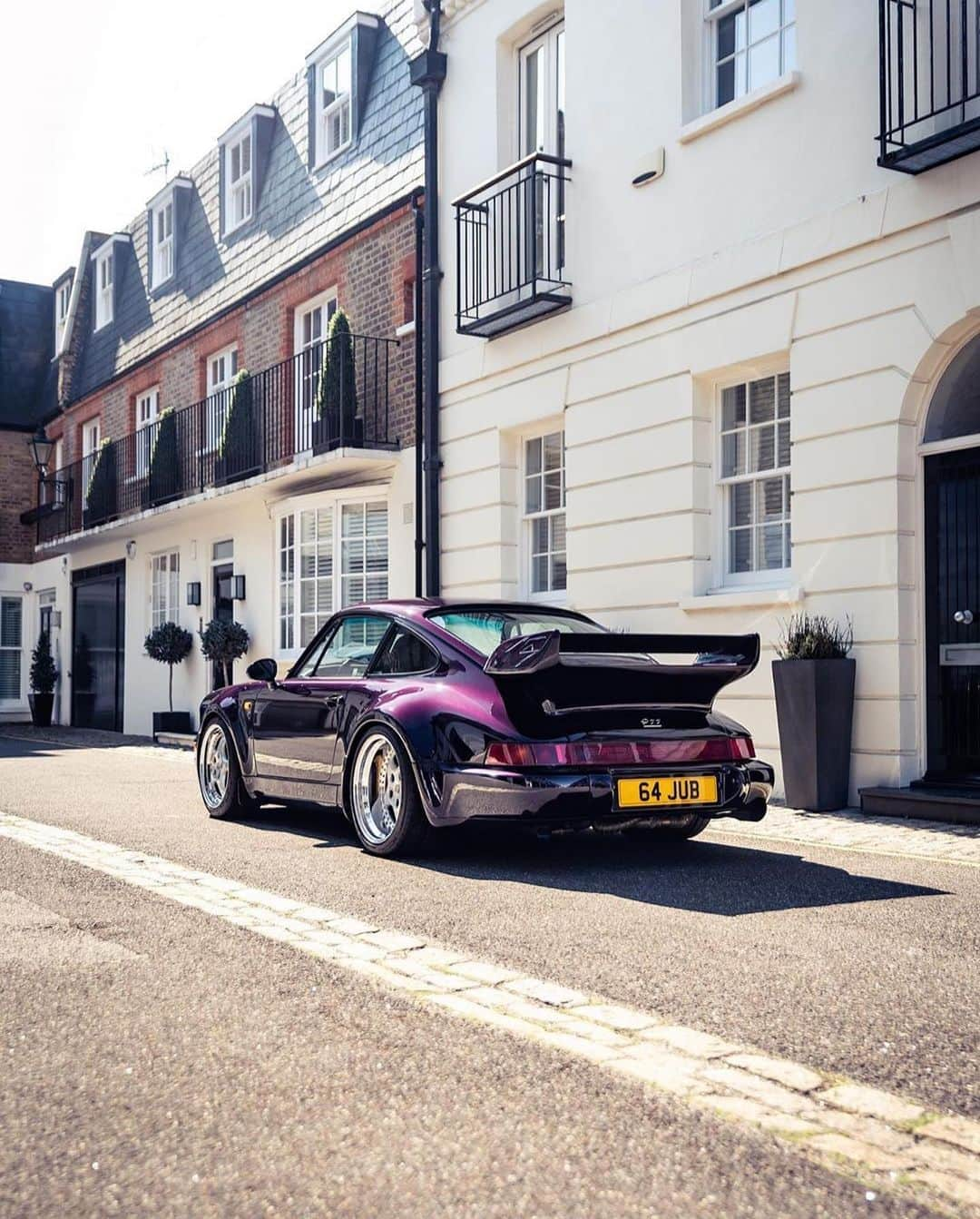 CarsWithoutLimitsさんのインスタグラム写真 - (CarsWithoutLimitsInstagram)「Viola  Porsche 964 30th Anniversary  Photos @tfjj  #carswithoutlimits #porsche #964」9月21日 0時24分 - carswithoutlimits