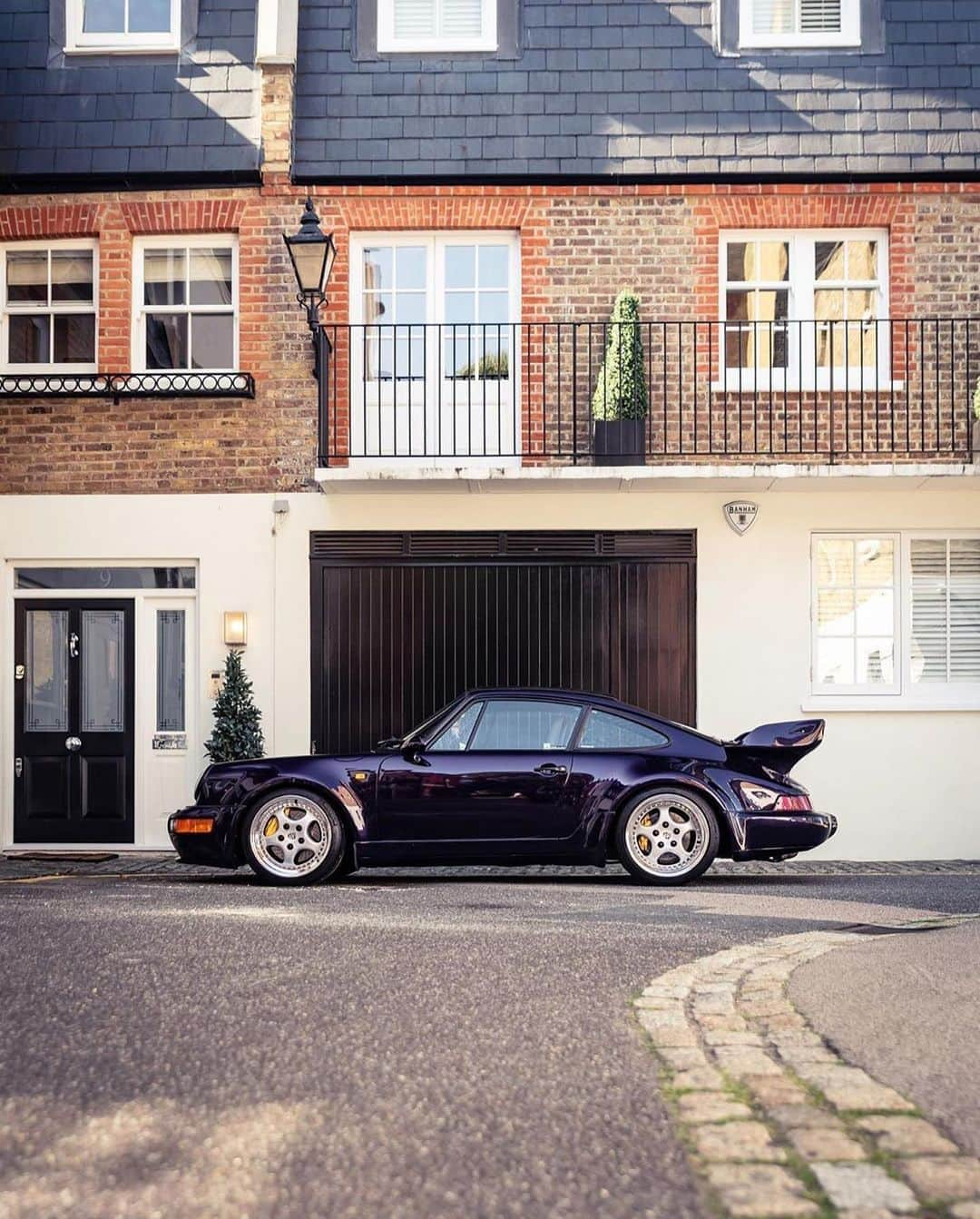 CarsWithoutLimitsさんのインスタグラム写真 - (CarsWithoutLimitsInstagram)「Viola  Porsche 964 30th Anniversary  Photos @tfjj  #carswithoutlimits #porsche #964」9月21日 0時24分 - carswithoutlimits