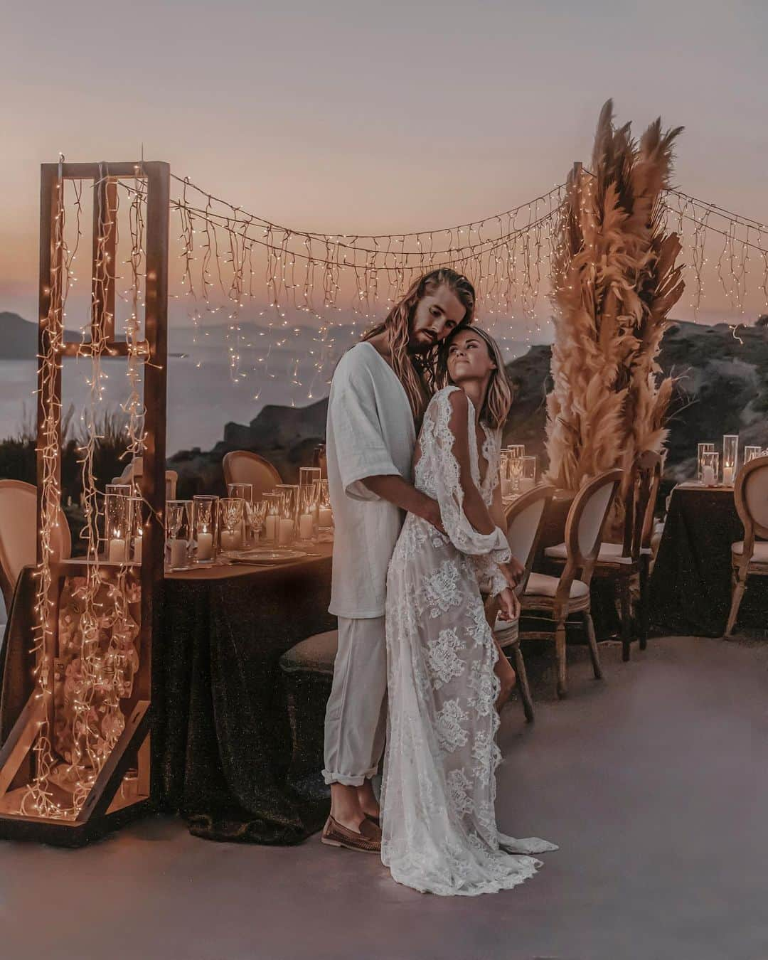 Galia Lahavさんのインスタグラム写真 - (Galia LahavInstagram)「LOVERS ❣️ // The most romantic shots by @tali__photography ✨ @mariefeandjakesnow @juliaandevita #GaliaLahav」9月21日 0時22分 - galialahav