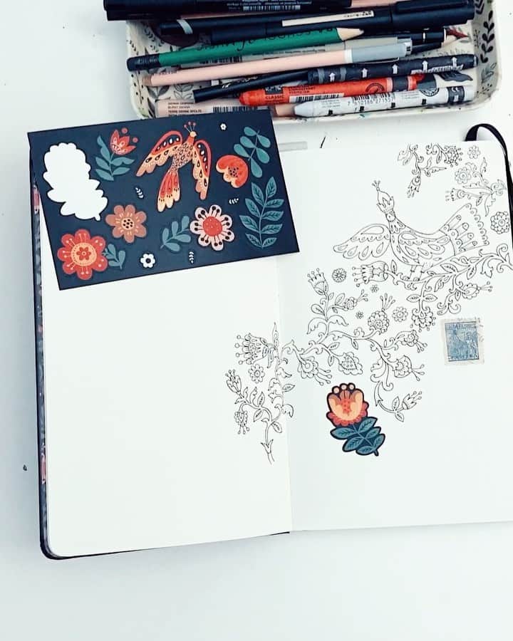 Dinara Mirtalipovaのインスタグラム：「Playing with my #Moleskine sketchbook this Sunday.  P.s. I looooooooove stickers  #mirdinaraxmoleskine #moleskinestudio  #folkart」
