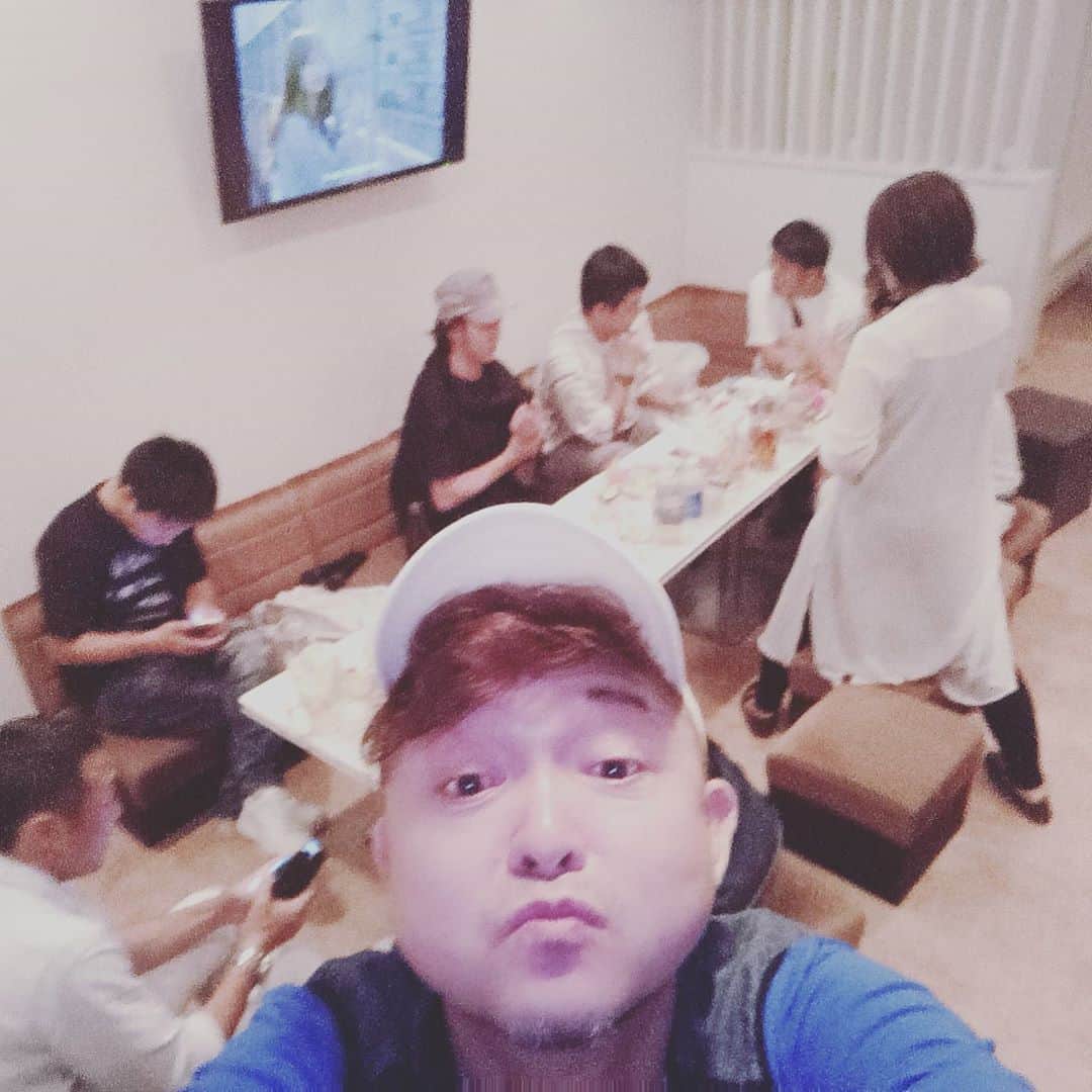 松本隆博のインスタグラム：「。 終わらない気がするー あした、ゴルフ行けるのか (￣▽￣;)(¯―¯٥)(^○^) みんな、若い元気すげー (˙◁˙)」