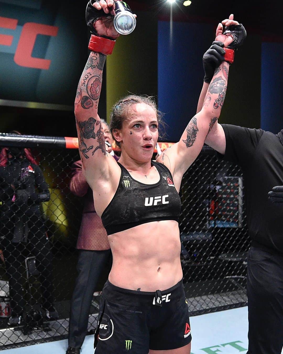 のインスタグラム：「A DOMINANT return to @ufc action for @missjessyjess taking the bantamweight WIN by KO/TKO 💪  #UFCVegas11 #UFC #MMA #TKO #KO #Knockout #MonsterEnergy」