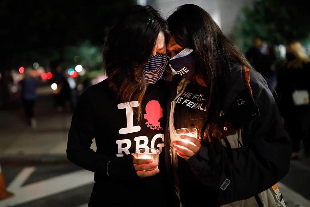 National Geographic Creativeさんのインスタグラム写真 - (National Geographic CreativeInstagram)「Photo by Maddie McGarvey @maddiemcgarvey / Mytrang Nguyen and Kim-anh Aslanian comfort each other at a memorial for Justice Ruth Bader Ginsburg outside of the Supreme Court on September 19, 2020. “She was a trailblazer, she gave to us what we didn’t have the vision to see.  I worry they don’t make women like her anymore but she made all of us,” Nguyen said. The Supreme Court Justice died on Sept. 18, 2020 due to metastatic pancreatic cancer. She was 87.」9月21日 1時13分 - natgeointhefield