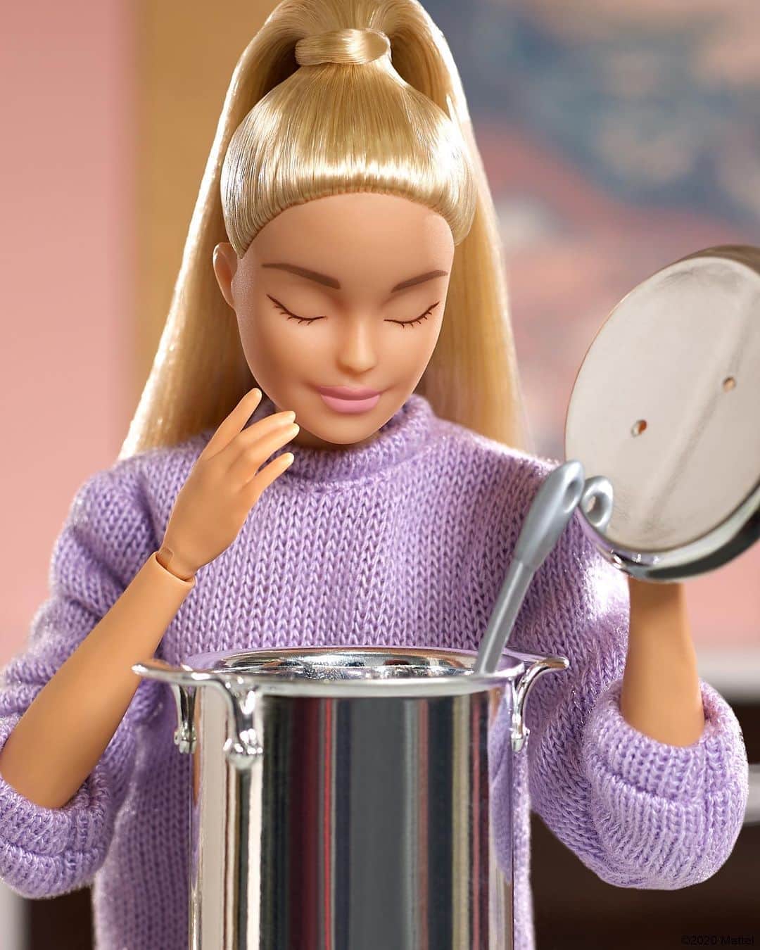バービーさんのインスタグラム写真 - (バービーInstagram)「Testing new recipes, what are you cooking? 💜 #barbie #barbiestyle」9月21日 7時16分 - barbiestyle