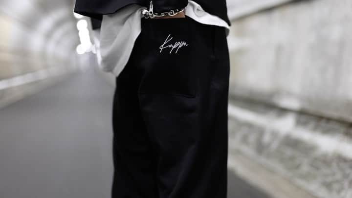 kazuのインスタグラム：「Anchor Smith イメージMVを トンネルで📷撮影して 作成してみました🧑🏼‍💻  音楽あり🎵  着用アイテム  「Anchor Smith」 @anchor_smith   「Kappa/カッパ 別注  TRストレッチ CPO  セットアップ (CPOブルゾン + シェフパンツ)」  size M  #fashion  #コーディネート #ファッション #セットアップ #dji #ドローン #動画編集  #動画編集してる人と繋がりたい  #code  #シネマティックムービー  #カメラ好きな人と繋がりたい  #撮影 #海 #om4  #コンバース  #スニーカー #ストリート #美容師 #美容師コーデ  #anchorsmith #アンカースミス #as_pr」