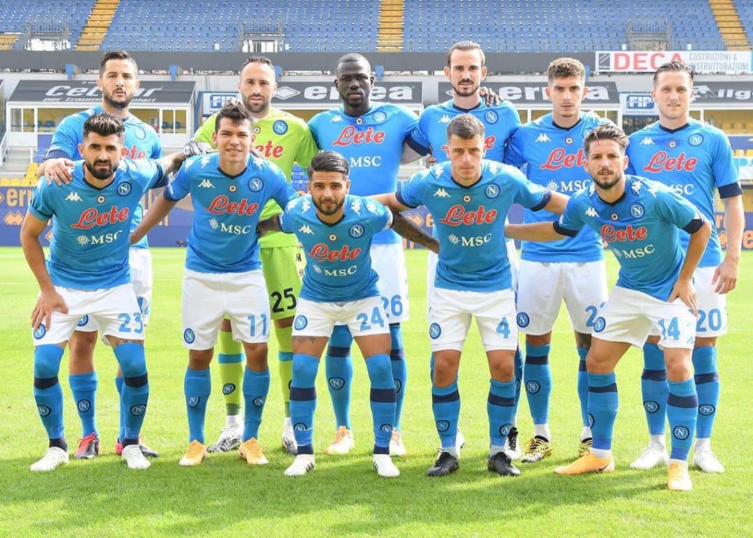 ダビド・オスピナのインスタグラム：「#ForzaNapoli」