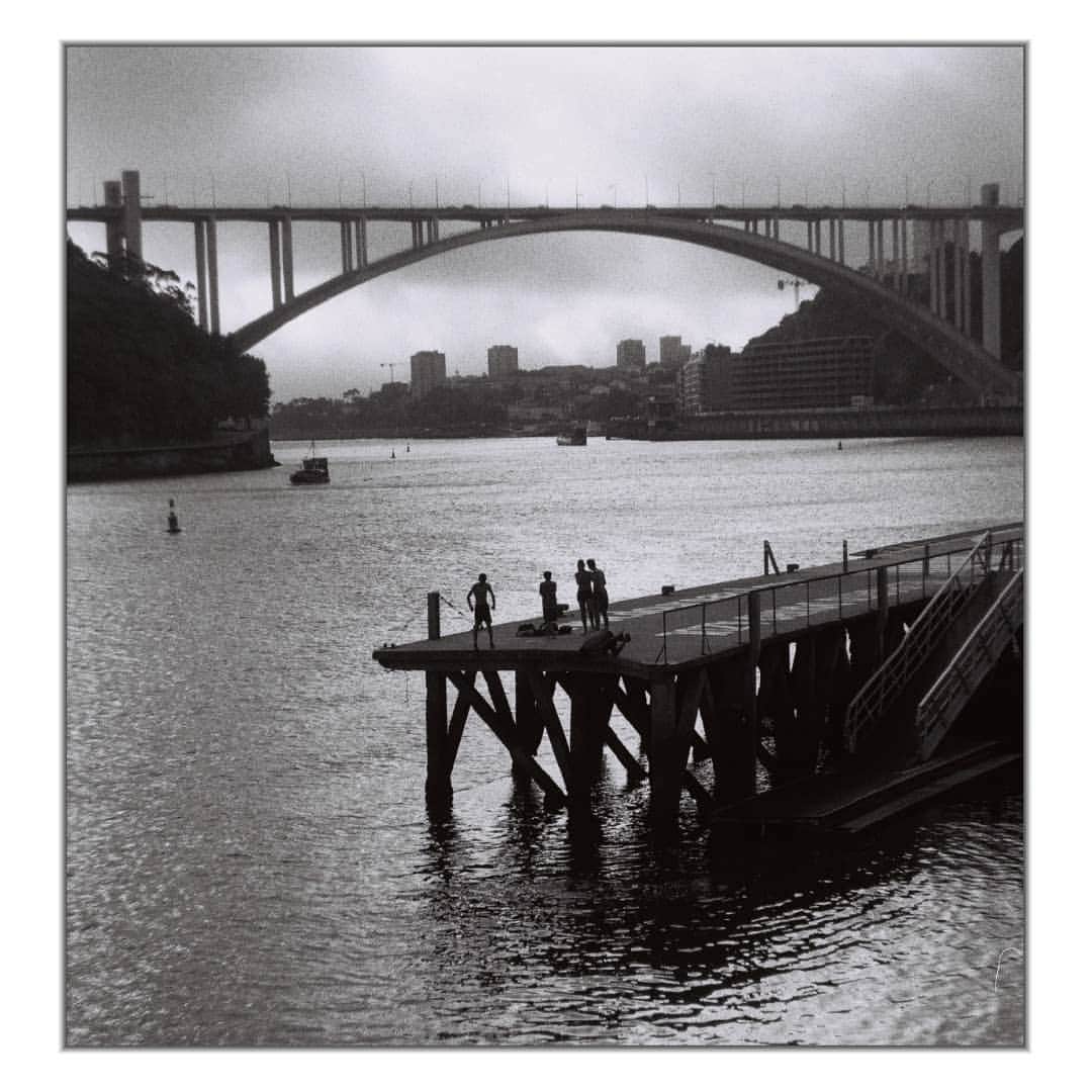 マルコス・フレイタスのインスタグラム：「Sunday, grey sunday 🌫」