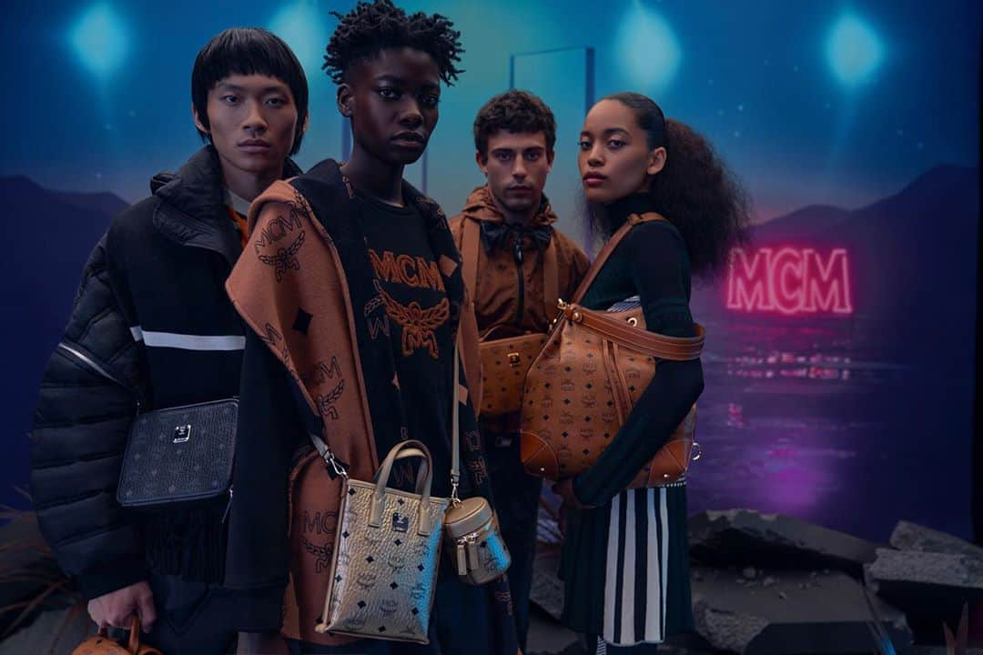 エムツェーエムさんのインスタグラム写真 - (エムツェーエムInstagram)「Group mentality #HYPERTECHNOREALITY #MCMWORLDWIDE」9月21日 2時37分 - mcmworldwide