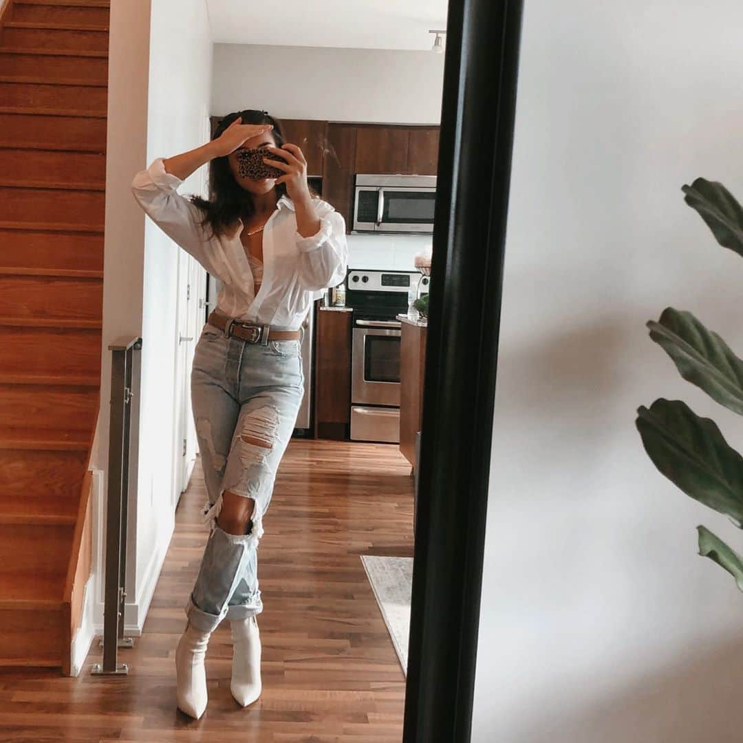 ビクトリア・ムーアズのインスタグラム：「Focus on the step in front of you, not the whole staircase」