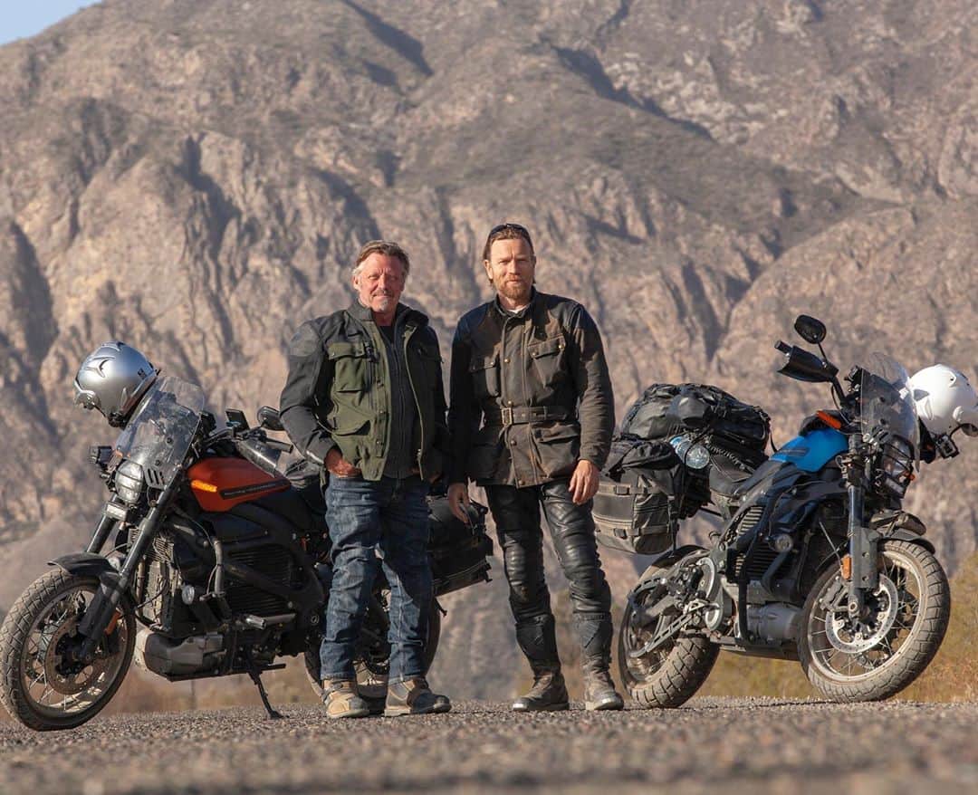 Harley-Davidson Japanさんのインスタグラム写真 - (Harley-Davidson JapanInstagram)「Apple TV+で配信がスタートした人気シリーズ最新作『LONG WAY UP』。今回ユアン・マクレガーとチャーリー・ブアマンは、LiveWire で南米を縦断してL.A.へ向かう旅に挑みます✊ #ハーレー #harley #ハーレーダビッドソン #harleydavidson #バイク #bike #オートバイ #motorcycle #ライブワイヤー #livewire #elw #電動スポーツバイク #electricsportbike #ユアンマクレガー #EwanMcGregor #チャーリーブアマン  #CharleyBoorman #LongWayUp #2020 #自由 #freedom」9月21日 3時06分 - harleydavidsonjapan