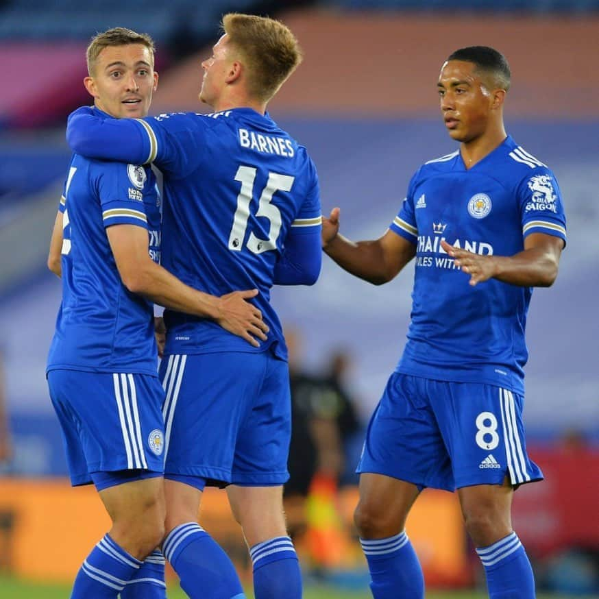 レスター・シティFCさんのインスタグラム写真 - (レスター・シティFCInstagram)「One of our own makes it 1-1! 🙌  @harveybarnes97 • #lcfc • #LeiBur」9月21日 3時31分 - lcfc