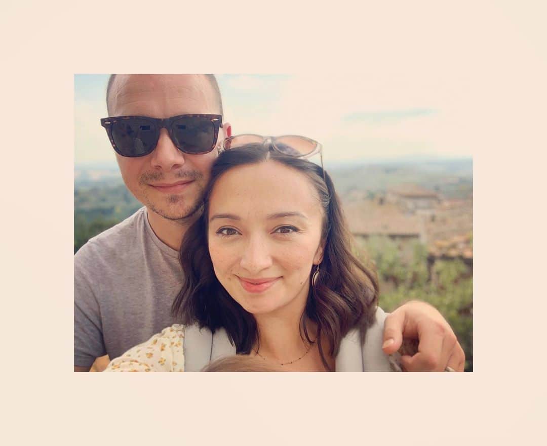 のインスタグラム：「When you remember to take a pic of yourselves as a couple... ❤️🥰🙏🏼 . . . #hubby #marriage #love #wife #family #travel #italy #tuscany #holiday #familytime」