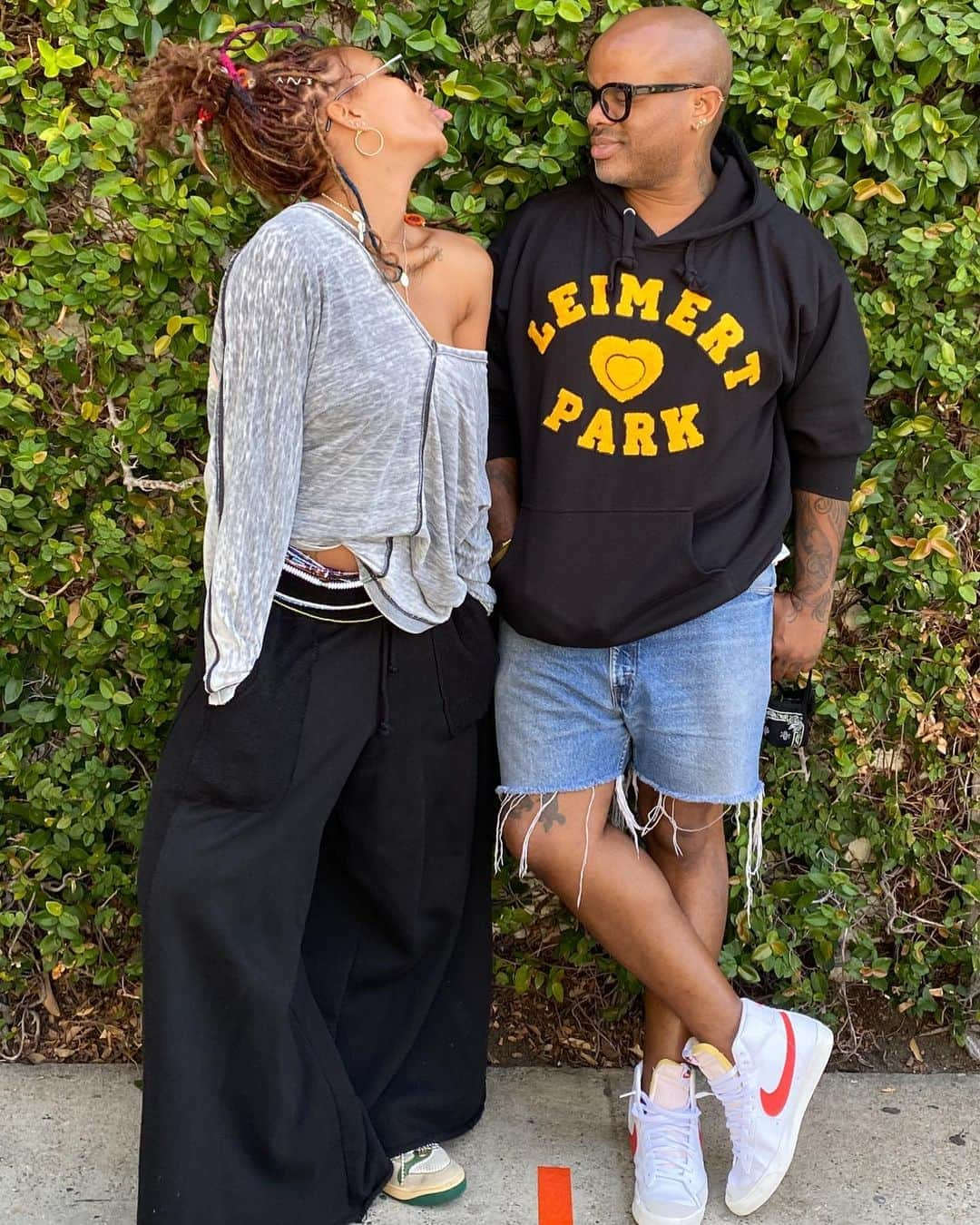 エヴァ・マルセルさんのインスタグラム写真 - (エヴァ・マルセルInstagram)「Back together again 🌻🌻」9月21日 4時34分 - evamarcille