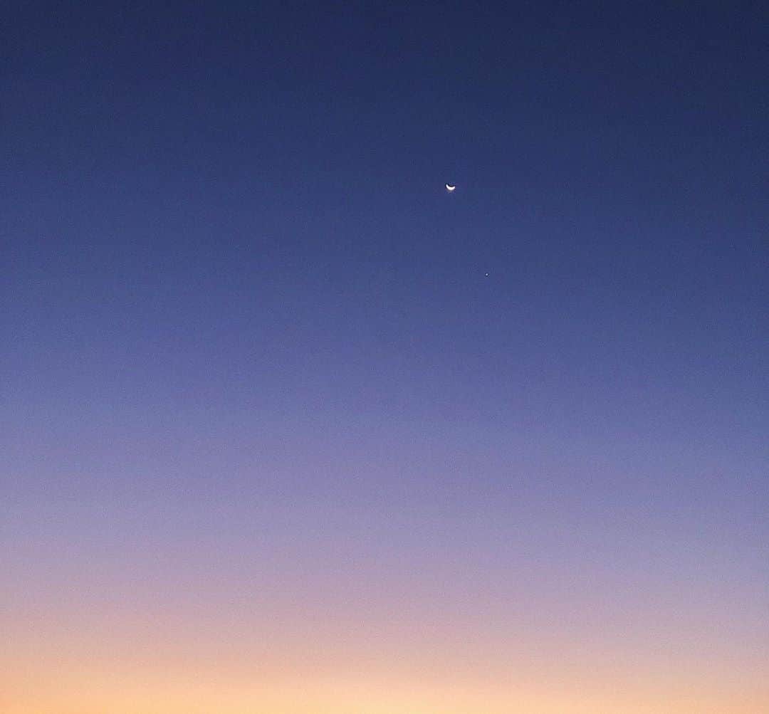 イユエリンのインスタグラム：「☀️」