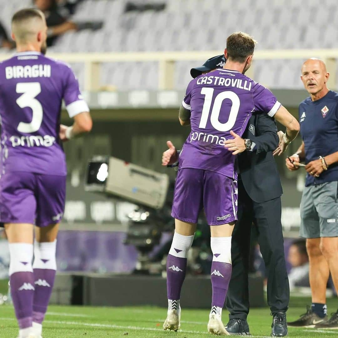 ACFフィオレンティーナさんのインスタグラム写真 - (ACFフィオレンティーナInstagram)「#MondayMotivation 🔟👊  #ForzaViola 💜 #Fiorentina #ACFFiorentina #Castrovilli #Iachini #Biraghi」9月21日 16時32分 - acffiorentina