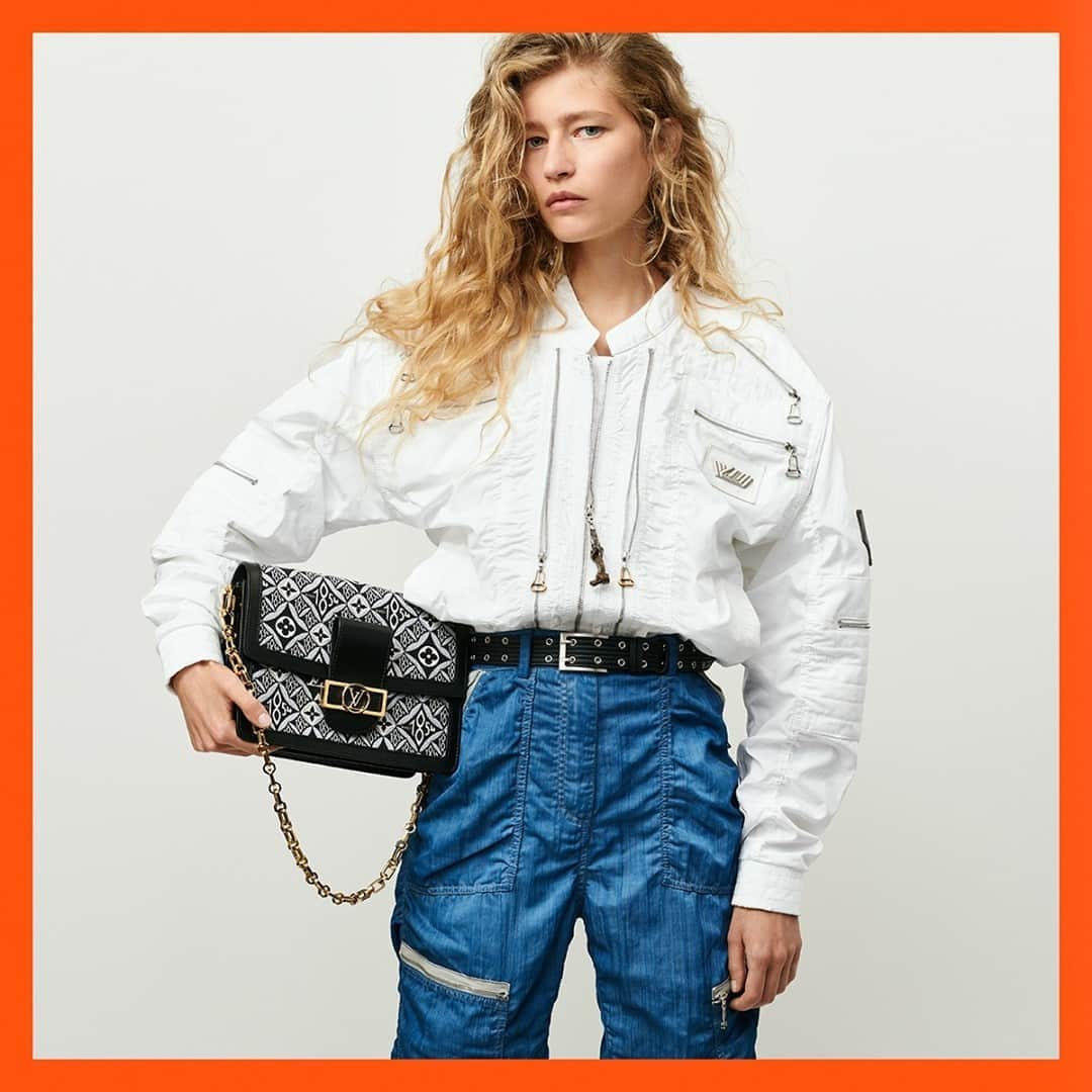 ルイ・ヴィトンさんのインスタグラム写真 - (ルイ・ヴィトンInstagram)「#MariamDevinzelle for #LVFW20. The latest #LouisVuitton campaign stars an inspiring cast of @NicolasGhesquiere’s friends.  Explore the collection and new SINCE 1854 line via link in bio.」9月21日 15時00分 - louisvuitton