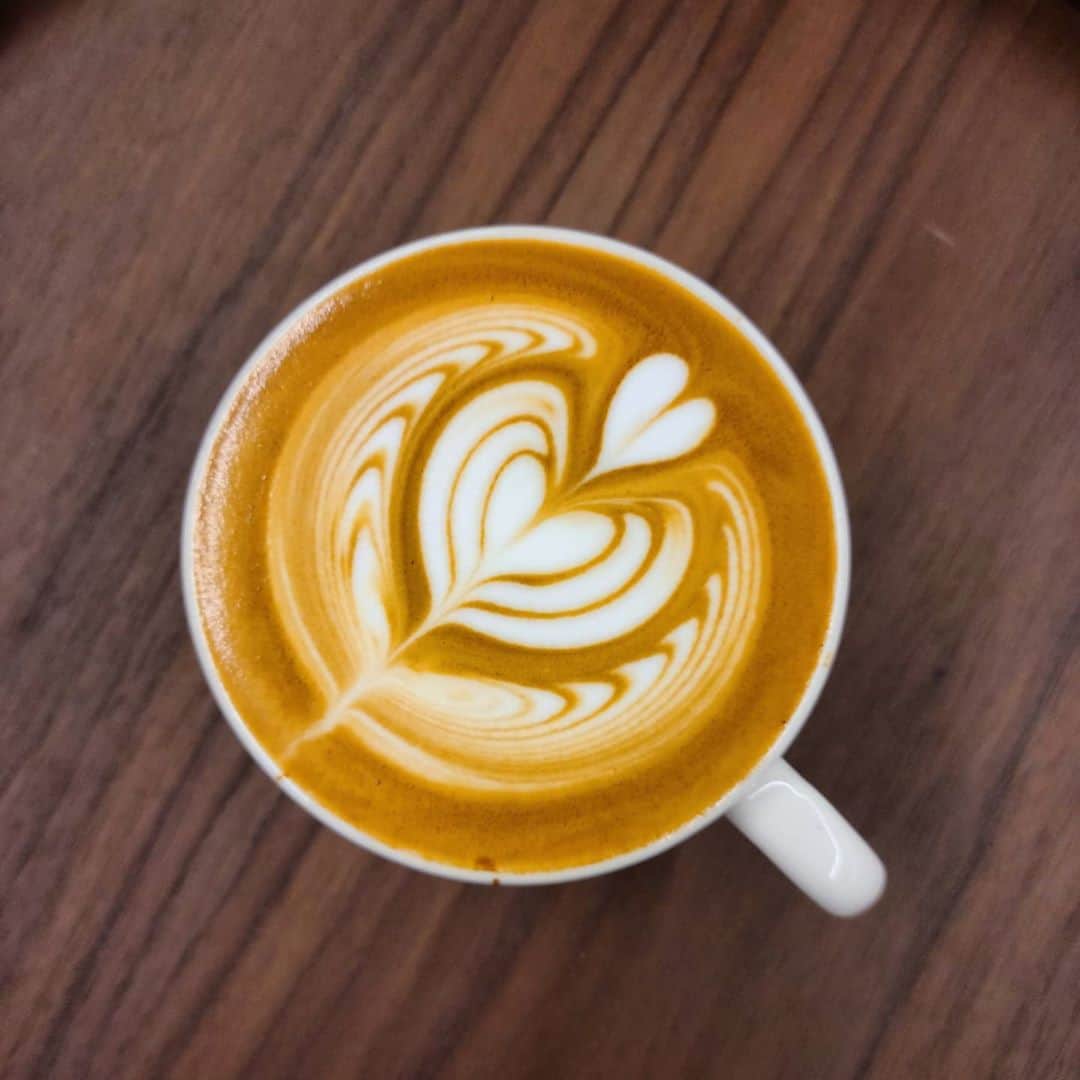 Seung Min Limさんのインスタグラム写真 - (Seung Min LimInstagram)「☕라떼아트 , 바리스타반 , 창업반 , 원데이 교육 상시모집  • 🔥튜닝피쳐 구매 문의🔥 • Tel. 010-4266-0554 • Kakao talk ID. ismskynet • • 교육 장소 : 서울 특별시 금천구 가산디지털단지 1로 159- 20 502커피로스터스 LAB 실 • •• ••• #barista #latte #latteart #coffee #cafe #baristadaily #baristalife #커피 #카페 #개인레슨#바리스타 #라떼 #라떼아트 #프리푸어 #라떼아트수업 #라떼아트교육 #라떼아트클래스 #일상 #가산디지털단지카페 #가산디지털단지 #카페투어 #원데이클래스」9月21日 15時19分 - barista_seung