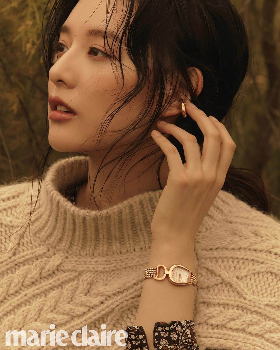 キム・ジウォンのインスタグラム：「#marieclaire 🌾」