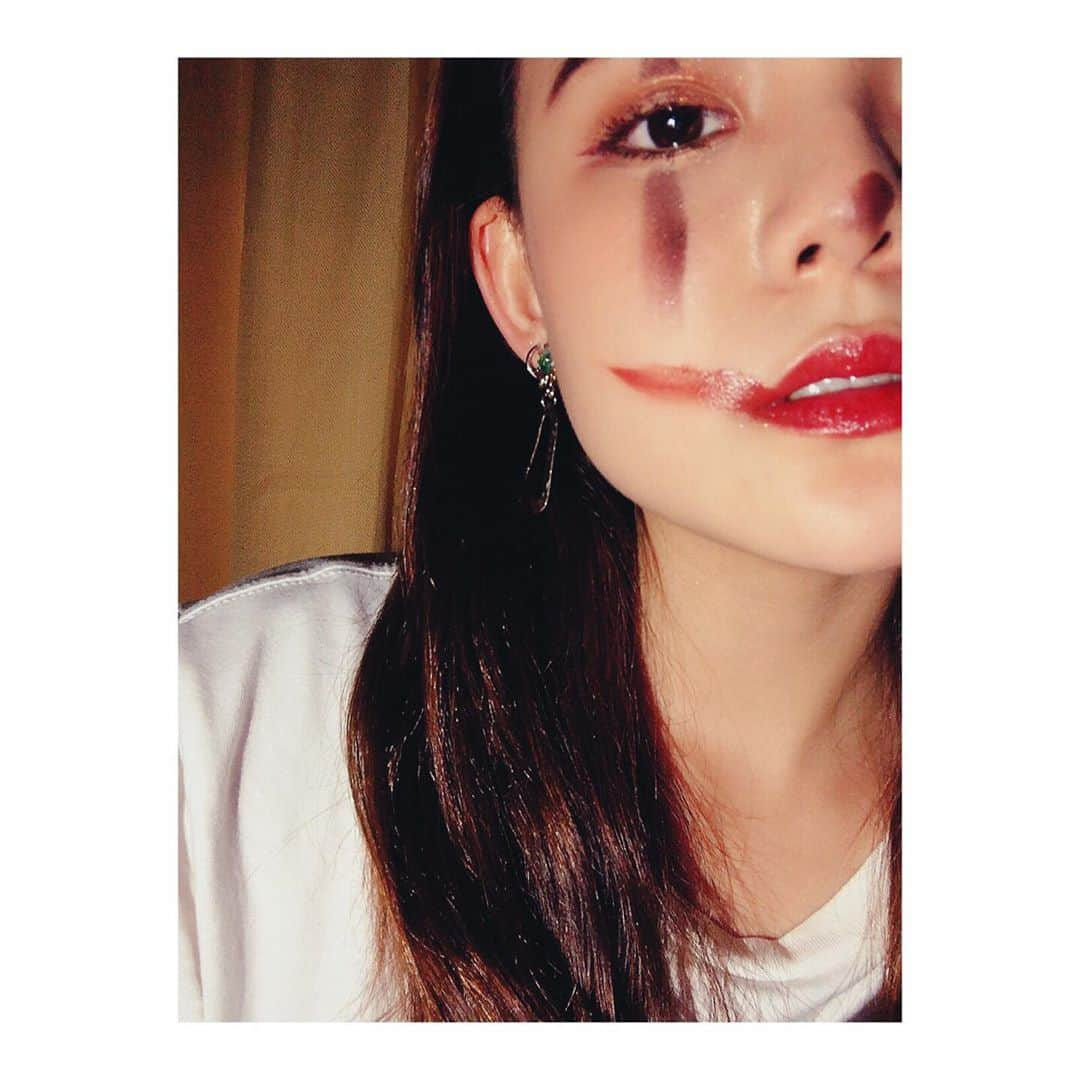 四宮吏桜さんのインスタグラム写真 - (四宮吏桜Instagram)「🤡🤑👄👁  #一日一投稿 #四宮吏桜 #make」9月21日 16時07分 - rio_s_0221