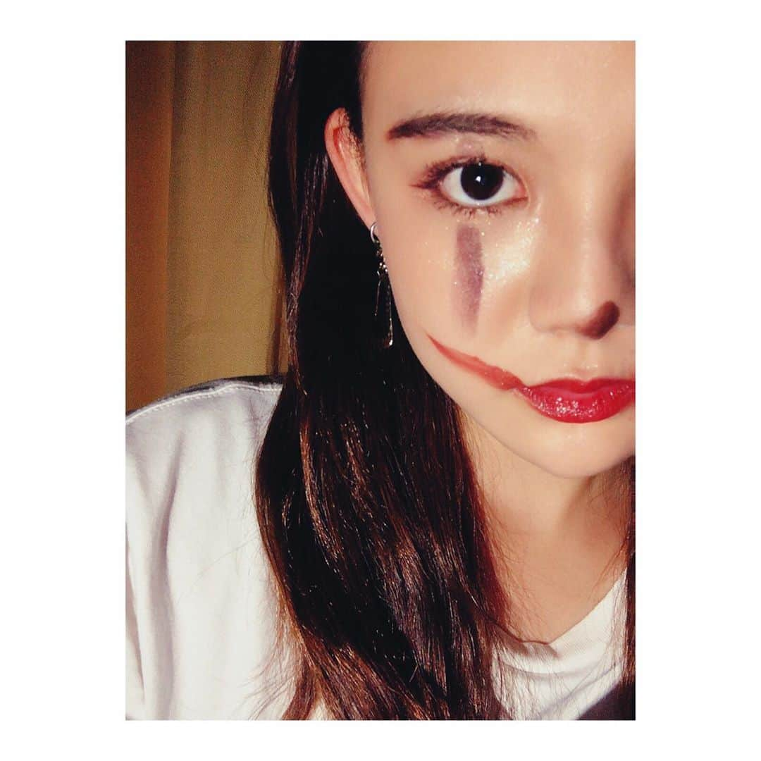 四宮吏桜さんのインスタグラム写真 - (四宮吏桜Instagram)「🤡🤑👄👁  #一日一投稿 #四宮吏桜 #make」9月21日 16時07分 - rio_s_0221