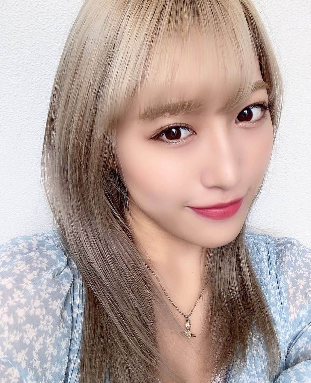 のインスタグラム：「最近なにかと予定つめこみすぎて エンジンが切れました😀💭 配信おやすみするかもごめん😀💭 活参28喉が辛かった！！！ みんな今日なにしてるのーーー？？ どっか遠く行きたいなぁーー！ 旅行したい😫 . .  #ファッション#東京#かわいい #ネイル#ありがとう#大好き#モデル#コーデ#撮影#ヘアアレンジ#メイク#pococha#ライバー#ライブ配信#ビジョラボ#美女図鑑#ビジョ図鑑#ビジョビ#ootd#fashion#kawaii#outfit#l4l#ベルシュカ#インフルエンサー#モデル#美容#可愛い子と繋がりたい#インスタ加工#撮影モデル#japanesegirl」