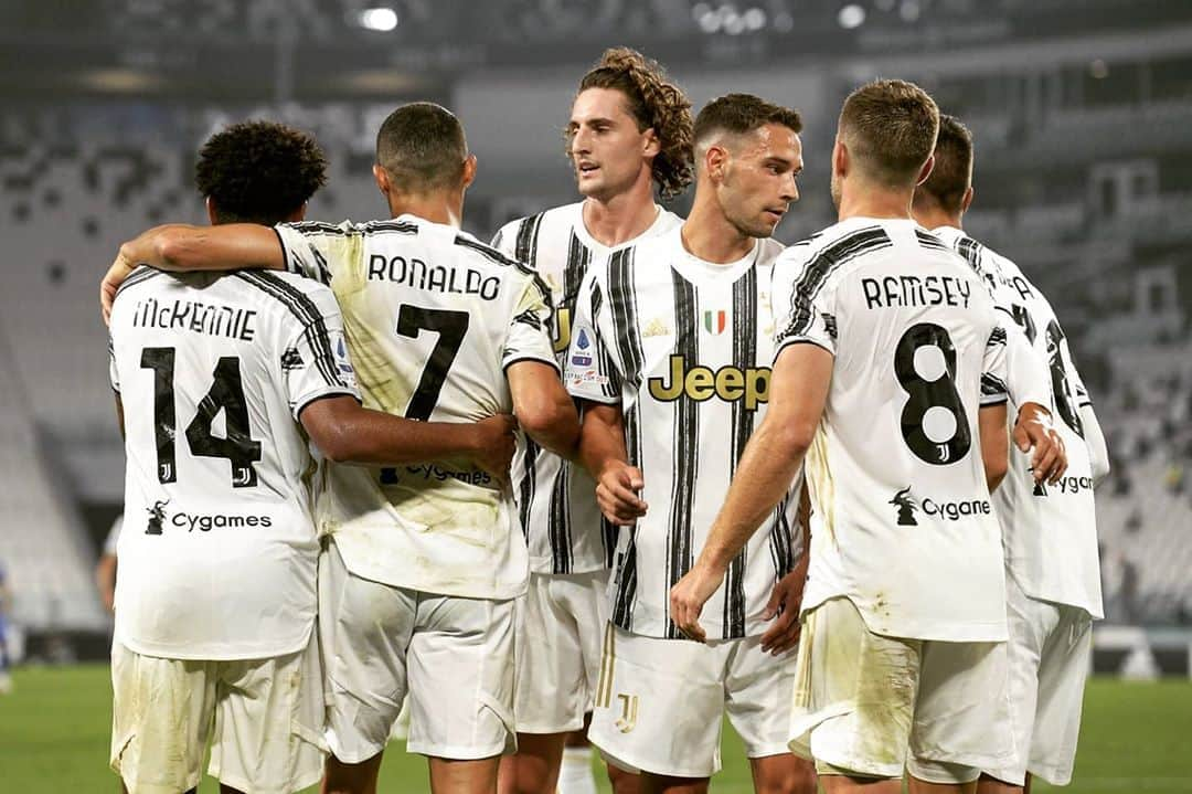 クラウディオ・マルキジオさんのインスタグラム写真 - (クラウディオ・マルキジオInstagram)「A tutti quelli che amano i mille interrogativi 🤔 La @juventus risponde con la solita certezza 💪🔥 👏 @andreapirlo21 #JuveSamp #FinoAllaFine #ForzaJuve」9月21日 16時21分 - marchisiocla8