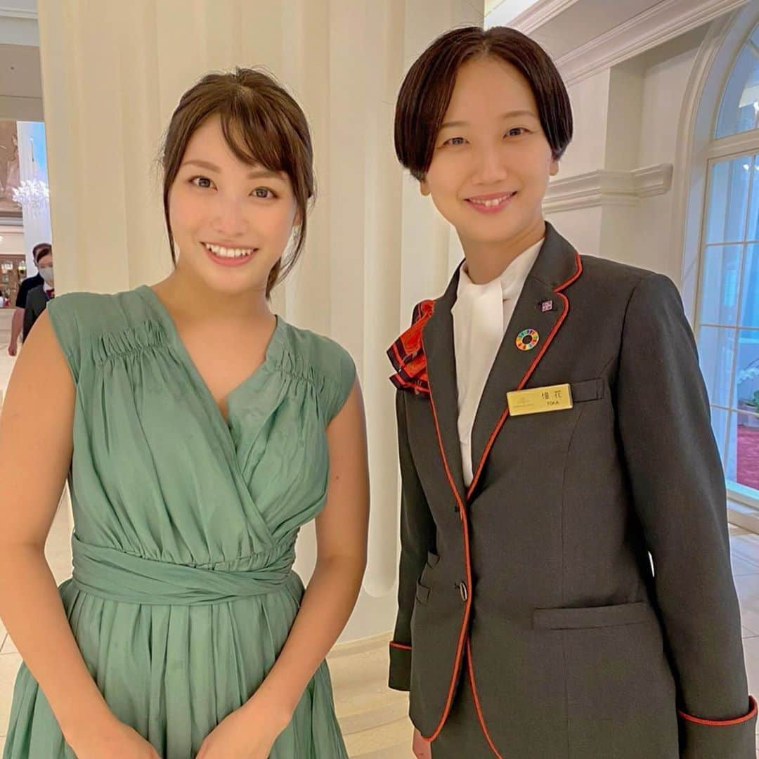 春原未来さんのインスタグラム写真 - (春原未来Instagram)「#おはようございます 今週も皆様にとって良い週になりますように☺️✨ #nowzoomme #宝塚雪組 帰りに #宝塚ホテル 初めて入ってみたら, #支配人 の #憧花ゆりの さんがいらして,一緒に写真撮ってもらいました…🥺お話しもできたし,ラッキーだった🥺🥺(マスクしてたからか誰も気付いてなくて,びっくり！)どうもありがとうございました。  #Goodmorning May this week be a good week for everyone ☺️✨ #nzm #takarazukarevue On the way home #TakarazukaHotel When I first entered, Manager Yurino Toka came and took a picture ... 🥺 I was lucky to talk 🥺🥺  #新宝塚ホテル #オムライス 美味しかった😋 #すーさん は,通し稽古をご覧になられたそうです😊」9月21日 7時27分 - sunohara_miki