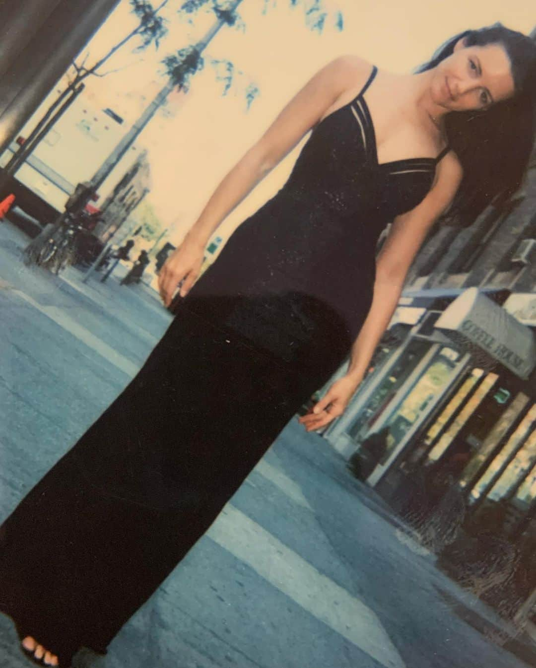 クリスティン・デイヴィスさんのインスタグラム写真 - (クリスティン・デイヴィスInstagram)「Polaroids from 1- my first Emmy dress, made for me by Richard Tyler and  2- a vintage Herve Leger for the Emmy’s of 2001. This dress was lost for weeks after 9/11 in the luggage I had checked on that day. Then we did the “ semi- Emmy ‘s” in Oct. and wore short dresses. It is always strange to do an awards show during difficult times, but if anyone is comforted or entertained then it serves it’s purpose I think .」9月21日 7時49分 - iamkristindavis