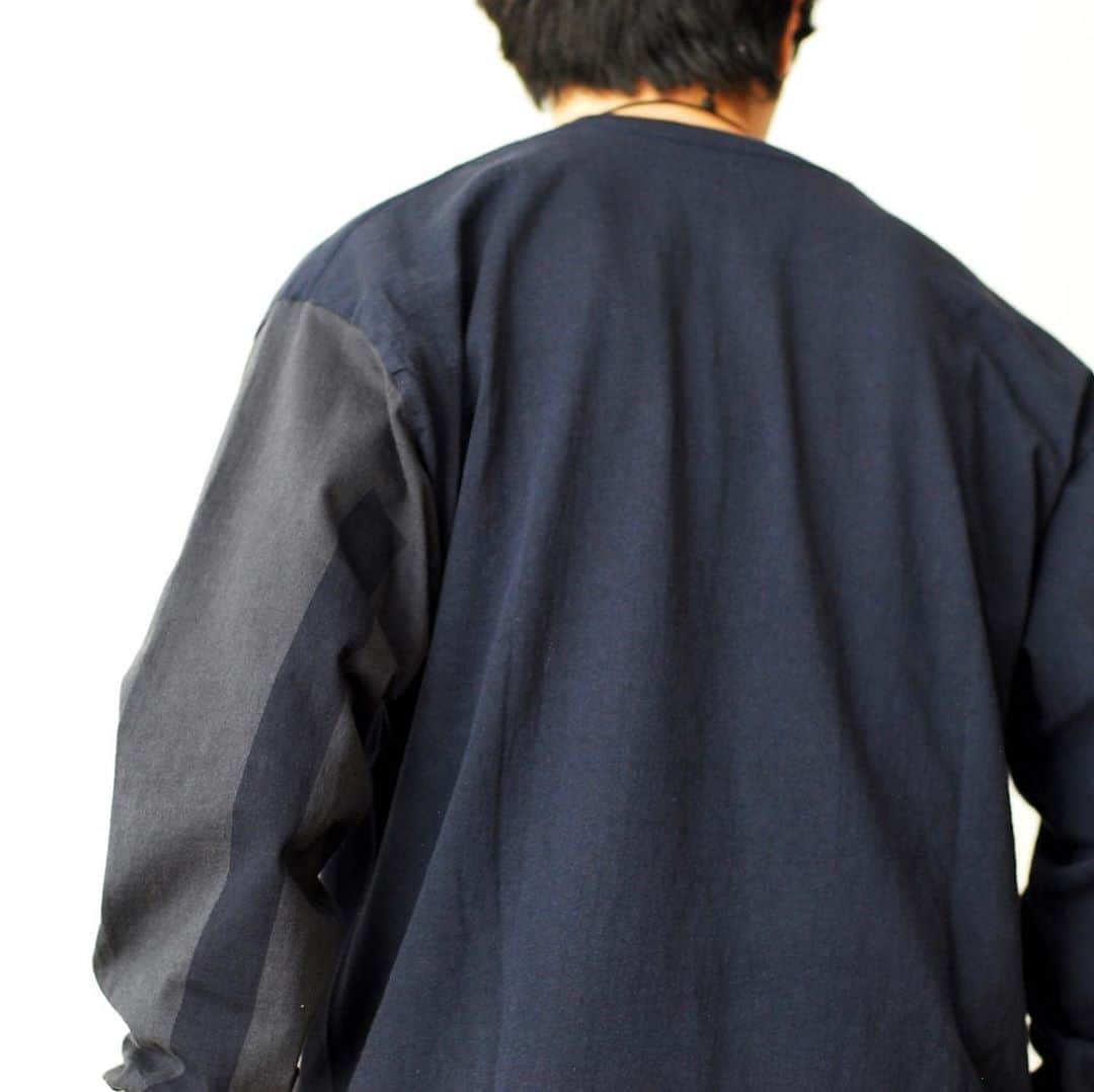 のインスタグラム：「_［20AW NEW ITEM］ KAPTAIN SUNSHINE / キャプテンサンシャイン "West Coast Long Sleeved Tee" ¥13,200- _ 〈online store / @digital_mountain〉 https://www.digital-mountain.net/shopdetail/000000011738/ _ 【オンラインストア#DigitalMountain へのご注文】 *24時間受付 *15時までのご注文で即日発送 *1万円以上ご購入で送料無料 tel：084-973-8204 _ We can send your order overseas. Accepted payment method is by PayPal or credit card only. (AMEX is not accepted)  Ordering procedure details can be found here. >>http://www.digital-mountain.net/html/page56.html _ #KAPTAINSUNSHINE #キャプテンサンシャイン _ 本店：#WonderMountain  blog>> http://wm.digital-mountain.info/ _ 〒720-0044  広島県福山市笠岡町4-18  JR 「#福山駅」より徒歩10分 #ワンダーマウンテン #japan #hiroshima #福山 #福山市 #尾道 #倉敷 #鞆の浦 近く _ 系列店：@hacbywondermountain _」