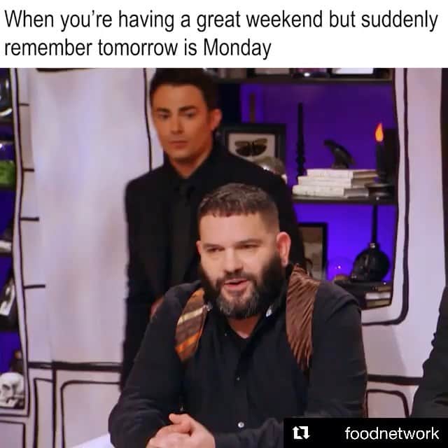 ギレルモ・ディアスのインスタグラム：「#Repost @foodnetwork with @get_repost ・・・ Every Sunday, like clockwork 🙃 . . . Catch @guillermodiazreal on a new episode of #HalloweenWars, hosted by @JonathanDBennett, TONIGHT @ 9|8c!」