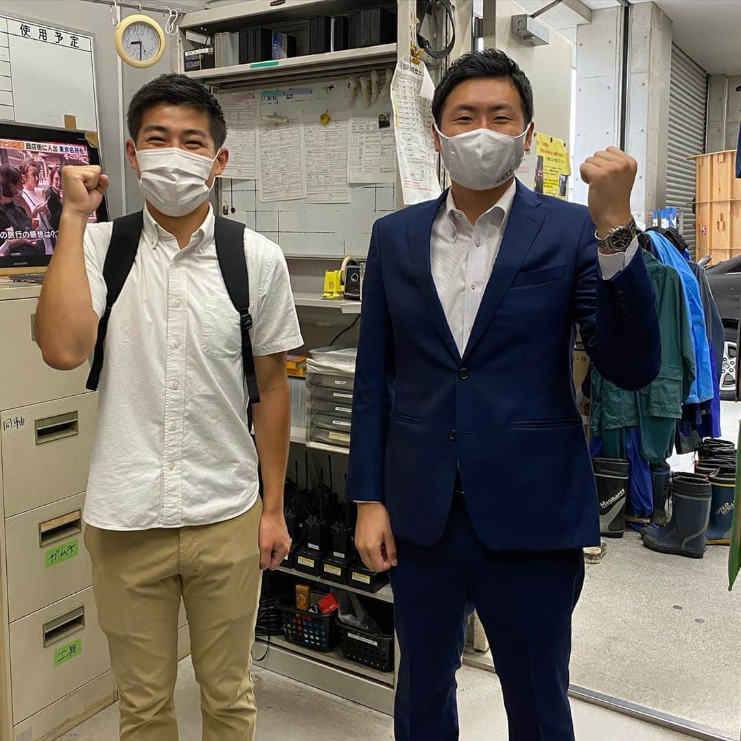 のインスタグラム：「片山です。 きょうから月曜日！！だけど、シルバーウィーク、お休みの方も多いですかね？皆さんはどちらで、何をされるのでしょうか？？さて、我々2018年入社同期は朝から仕事。須藤アナはロケ、片山は取材&中継です。須藤アナはおなじみのあのロケですね笑　きょうも頑張りましょうー！ #静岡朝日テレビ #とびっきりしずおか #静岡 #片山真人 #須藤誠人 #アナウンサー」
