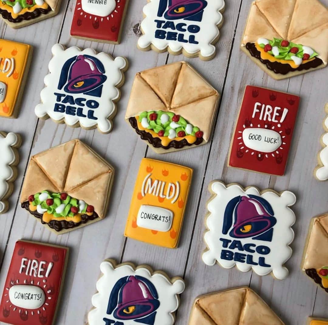 Taco Bellのインスタグラム：「All cookie, no crumble. #TacoBellMuse」