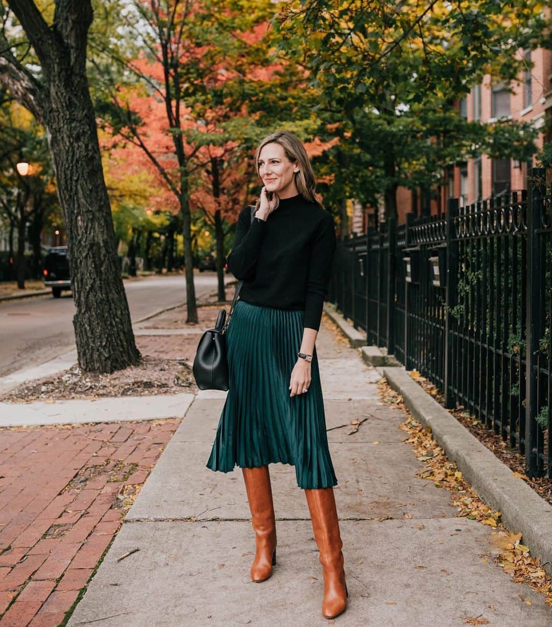 Anna Jane Wisniewskiのインスタグラム：「I’m due with this baby right when *peak* foliage hits our area so I don’t think I’ll be shooting cute outfits to share. But the good news is that so many of my looks from years past are so easily replicated (and still relevant—or at least, I think so).   I can’t wait to wear these @loefflerrandall boots again this year. Knee high boots are my weakness!   What’s your favorite style of boot? Ankle bootie? OTK boots? Knee high? Tell me!    http://liketk.it/2X09h #liketkit @liketoknow.it #LTKunder50 #pleatedskirt #bootsseason 📸 @ironandhoney」