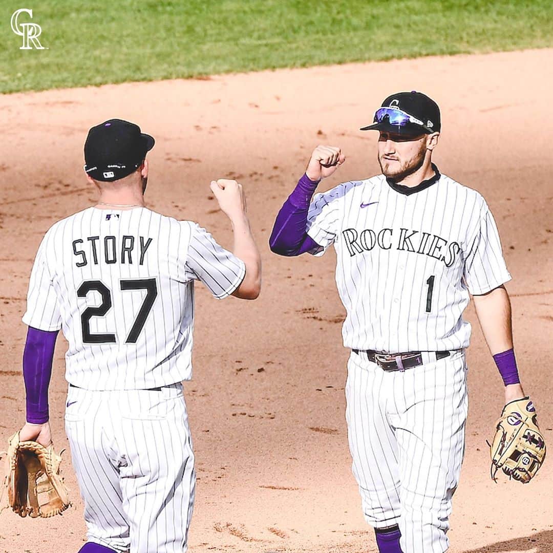 のインスタグラム：「#RoxWin to close it out at Coors! 🤜 🤛」